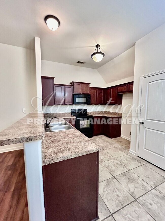 Foto del edificio - Beautiful Cordova Home for Rent