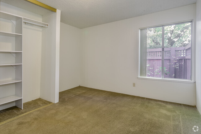 2BR, 1BA - 840SF - Alvarado Parkside Apartments