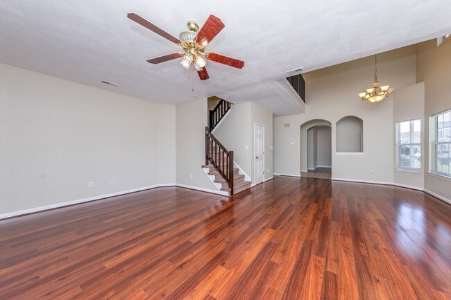 Building Photo - 409 Belmont Cir