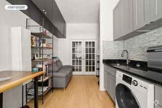 Building Photo - 223 E 88th St