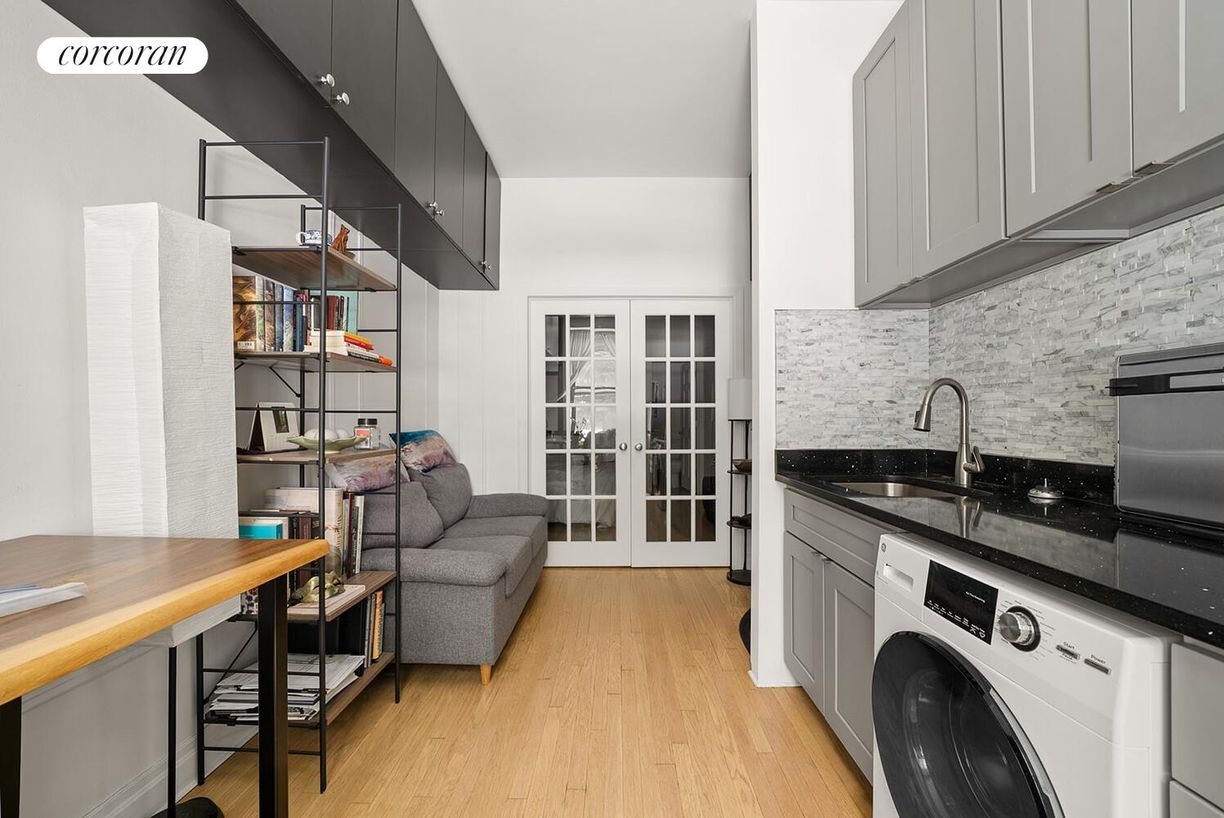 Foto principal - 223 E 88th St
