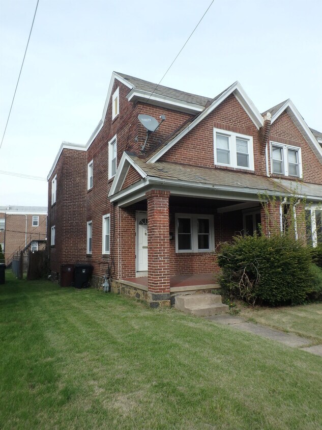 Primary Photo - 311 W 36th St