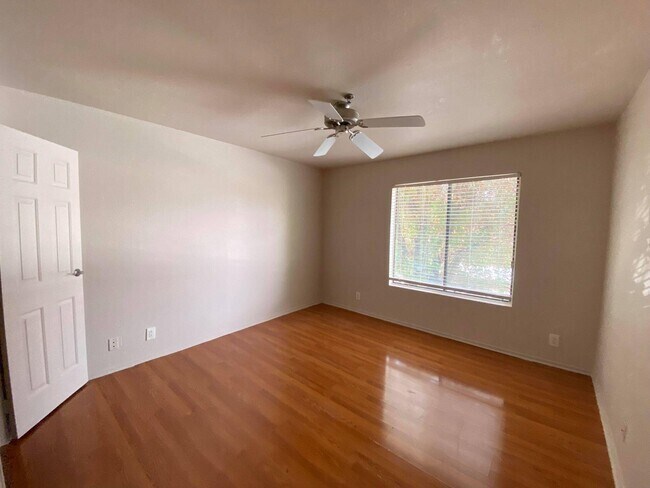 Building Photo - 43376 Cook St