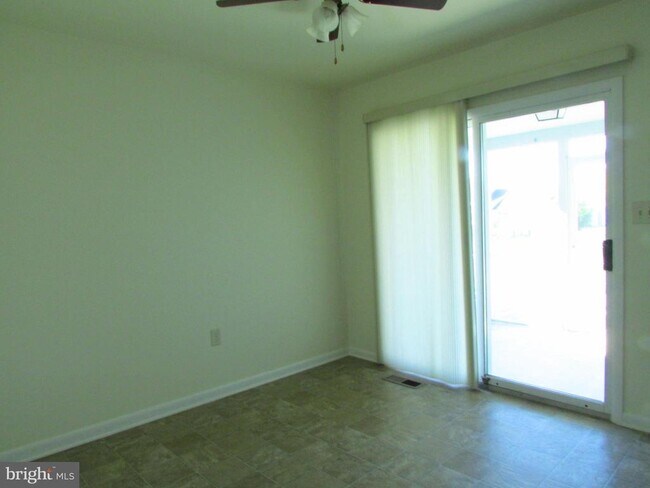 Foto del edificio - 31079 Crepe Myrtle Dr