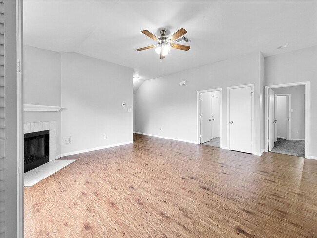 Foto del edificio - 4010 Redwood Hill Ct