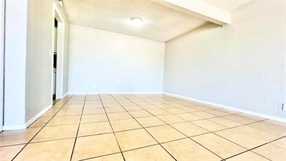 Building Photo - 3930 Englewood Cir