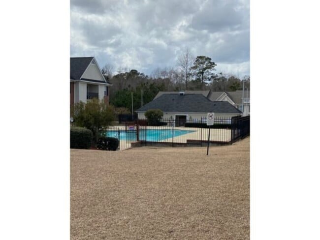 Building Photo - 4030 Bardstown Drive #102 Fayetteville, Nc...