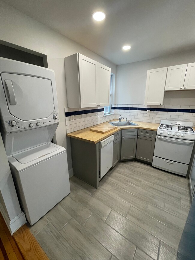 Photo - 266 S 46th St Apartment