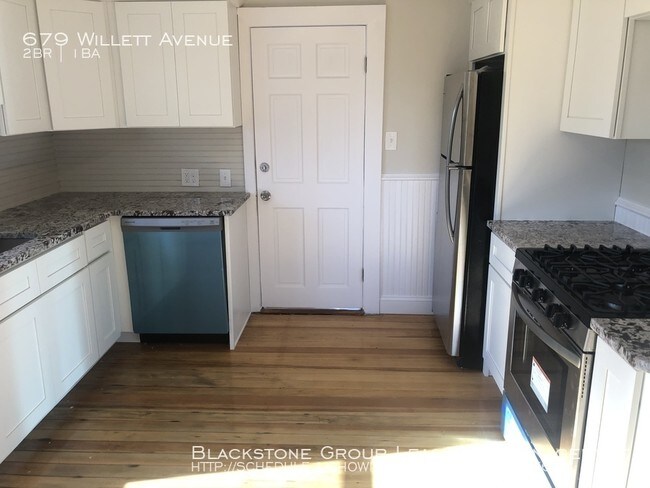 Building Photo - 679 Willett Ave
