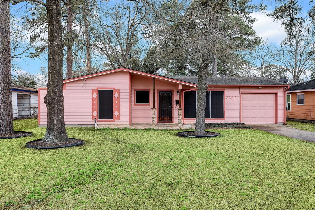 Foto principal - 7252 Parker Rd