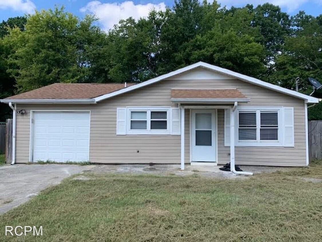 Primary Photo - 3 br, 1.5 bath House - 3256 Uvalde Ln NW