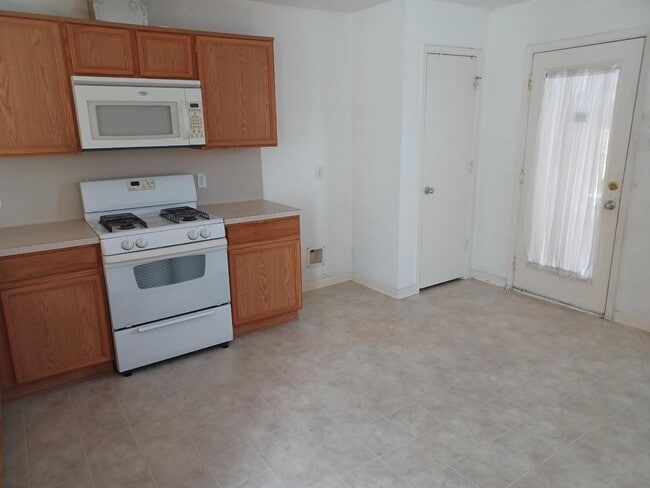 Building Photo - 12926 Pale Ivy Ln