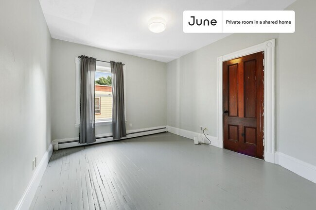 Foto del edificio - Room in Shared 4 bed/2 bath home in Allston
