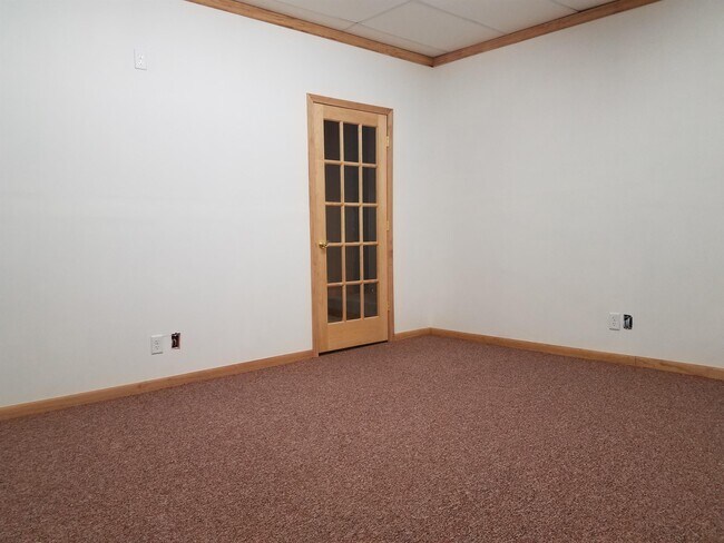 Building Photo - 613 Ave G
