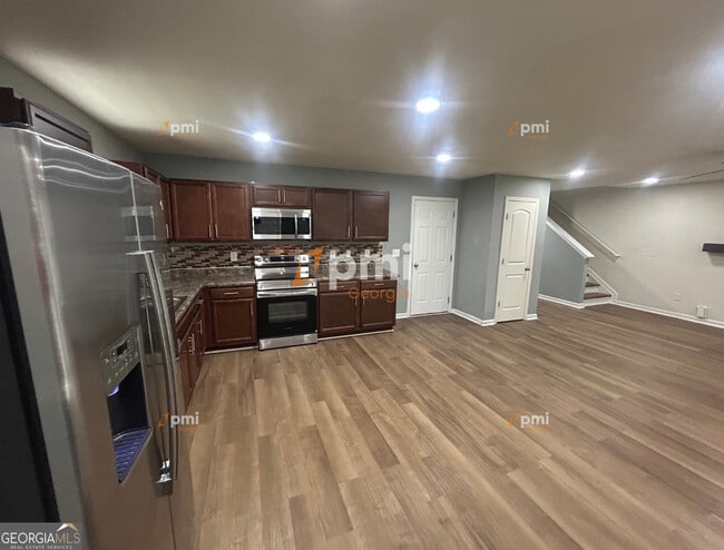 Foto del edificio - 156 Sourwood Ln