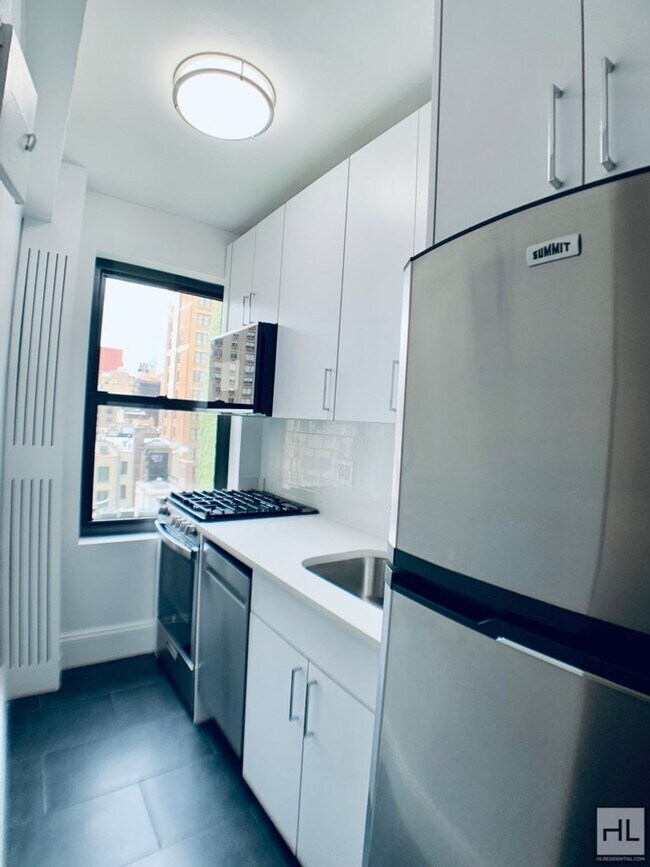 Foto del edificio - EAST 38 STREET