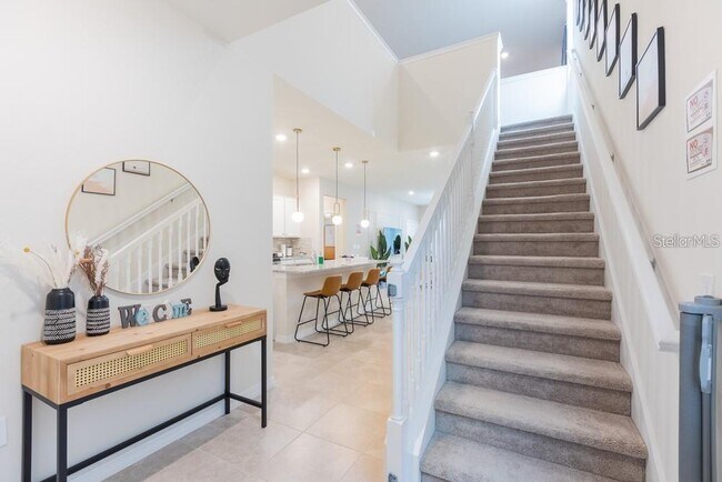 Building Photo - 7215 Oakmoss Loop