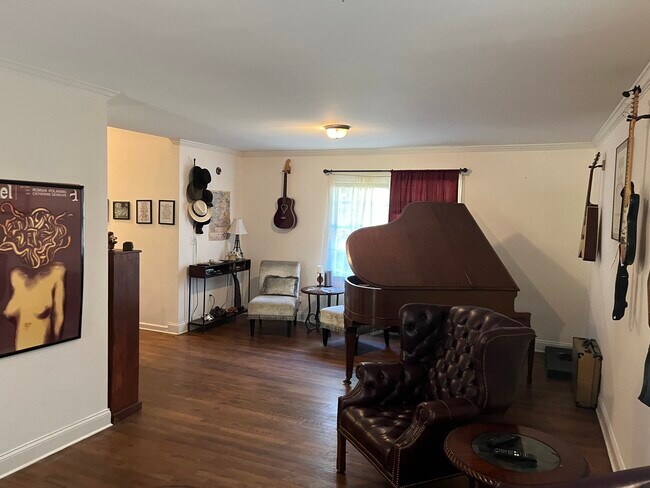 Foto del edificio - 3113 Dodson Dr