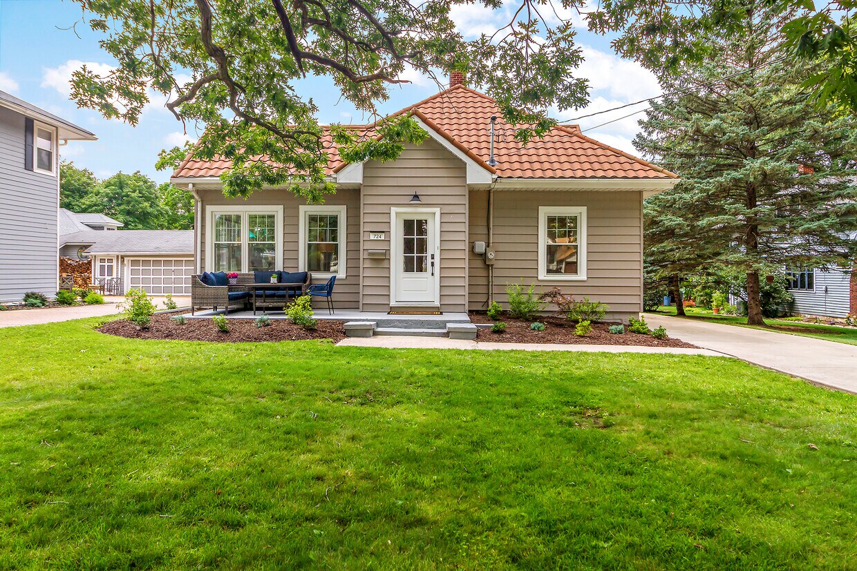 724 Warner Ave, Lemont, IL 60439 House Rental in Lemont, IL