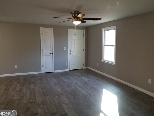 Foto del edificio - 4870 Calhoun Rd NE