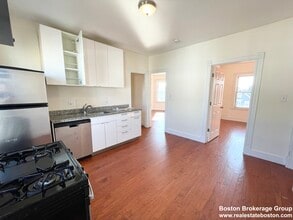 Building Photo - 19 Eastman St