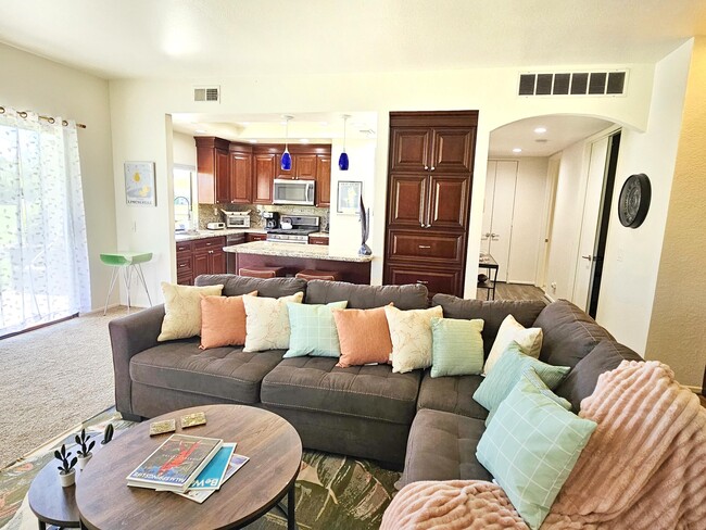 Foto del edificio - 28700 Taos Ct