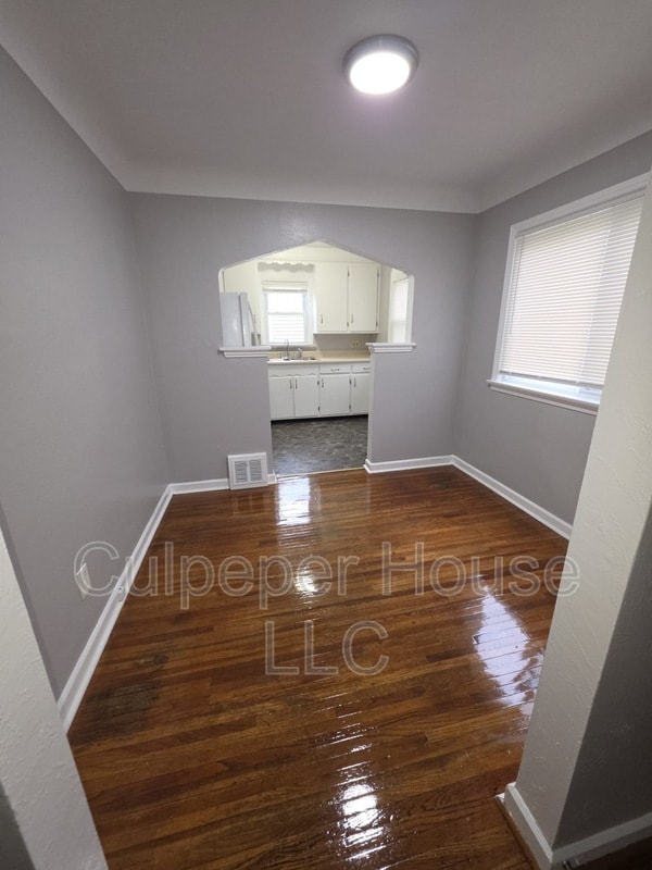 Foto del edificio - 530 Mayfair Blvd