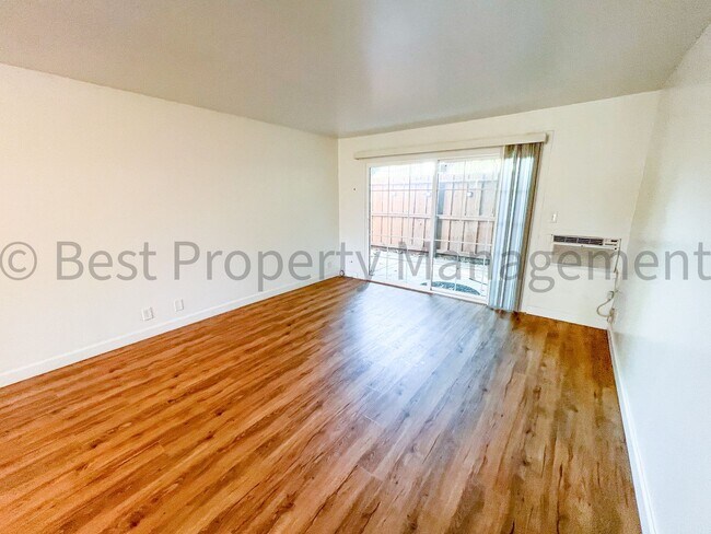 Foto del edificio - Downtown Livermore Condo!