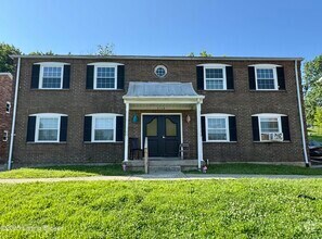 Building Photo - 3108 Springfield Dr