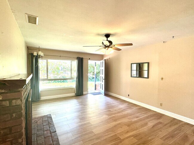 Foto del edificio - 4 Bedroom