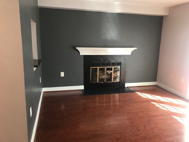 Living room - 3808 Porter St NW