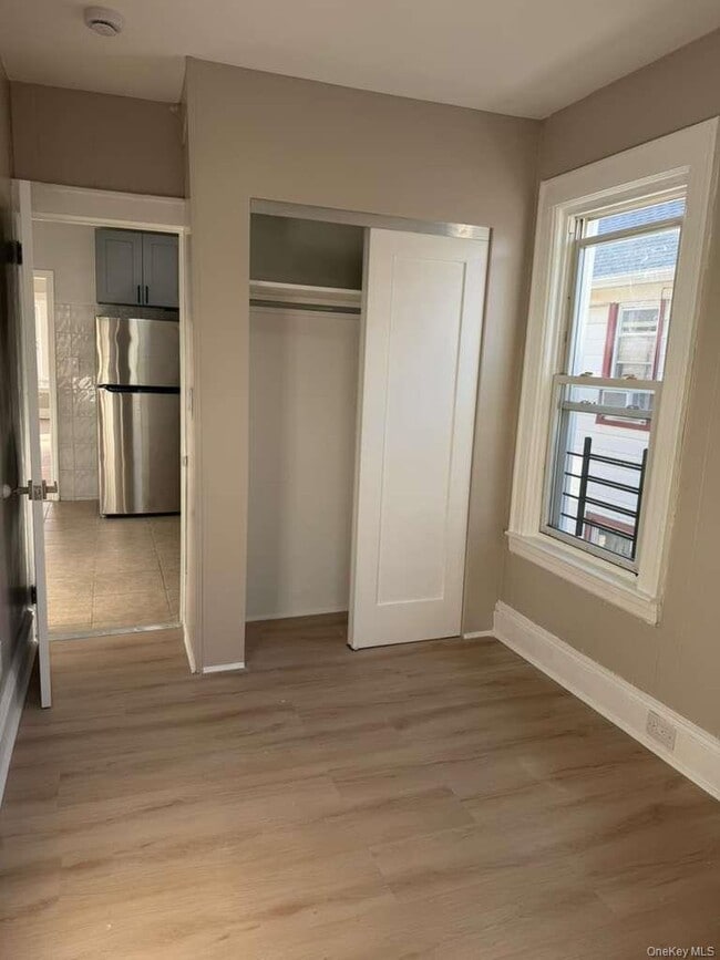 Building Photo - 87-15 Sutter Ave