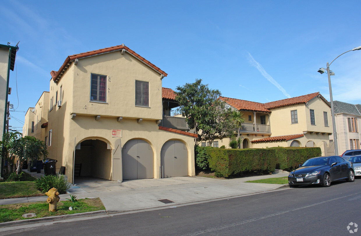 Foto del edificio - 439-447 N Stanley Ave