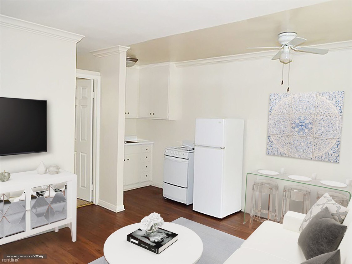 Foto principal - 267 S Oak Knoll Ave