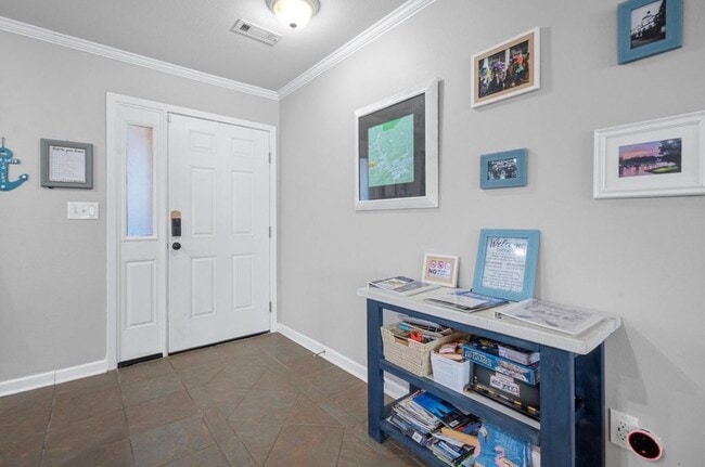 Foto del edificio - 5371 Central Ave