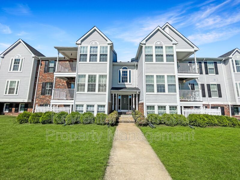 Primary Photo - 9389 Horse Castle Ct