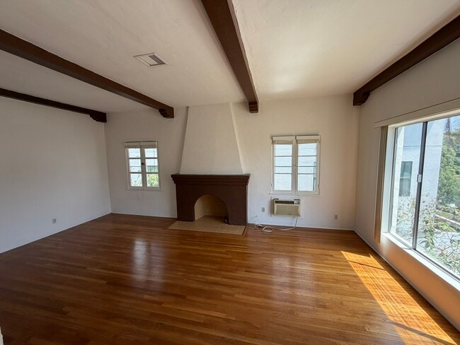 Foto del edificio - 1519 S Holt Ave