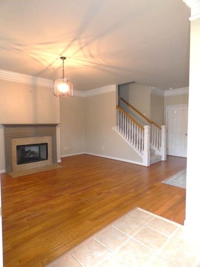 Building Photo - 1097 Inverness Cove Way
