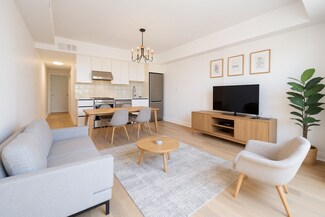 Building Photo - 475 Ossington Av