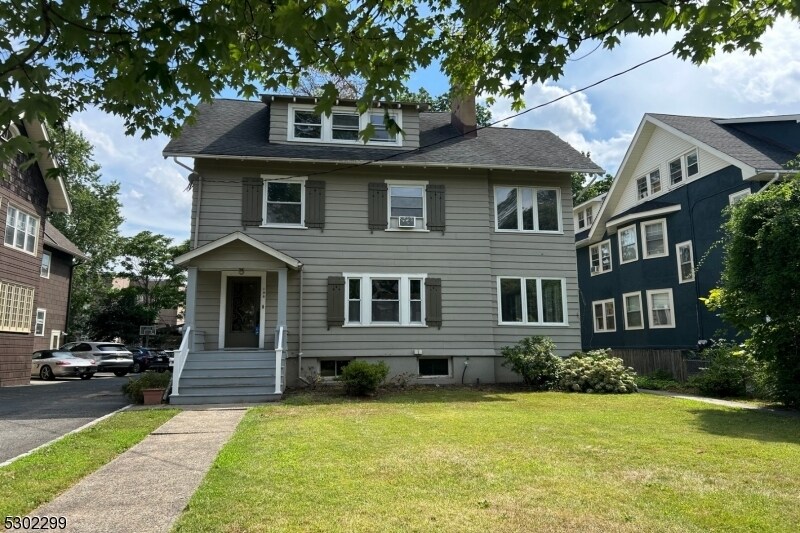 Primary Photo - 198 Lorraine Ave