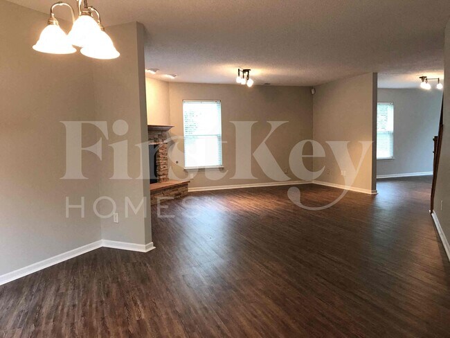 Foto del edificio - 6318 Cascade Cir