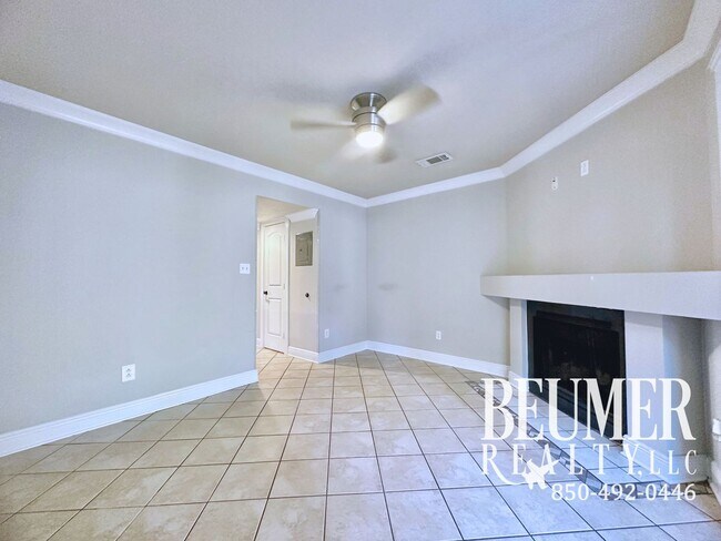 Foto del edificio - 2br 1.5 ba End Unit Townhome for Rent