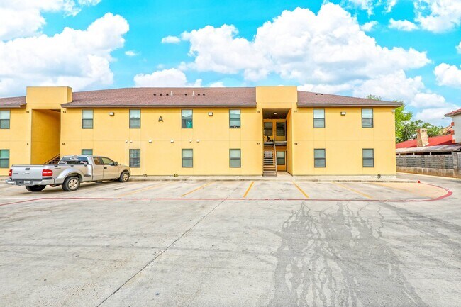 Building Photo - 2119 S Ejido Ave