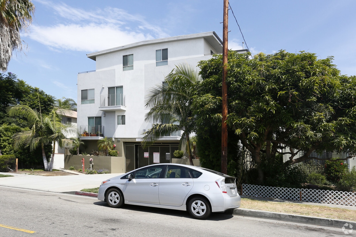 Primary Photo - Clarington Apartments