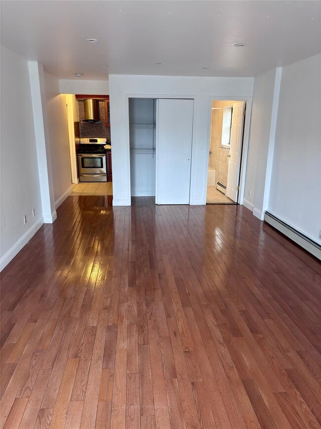 Building Photo - 27-16 41st Ave