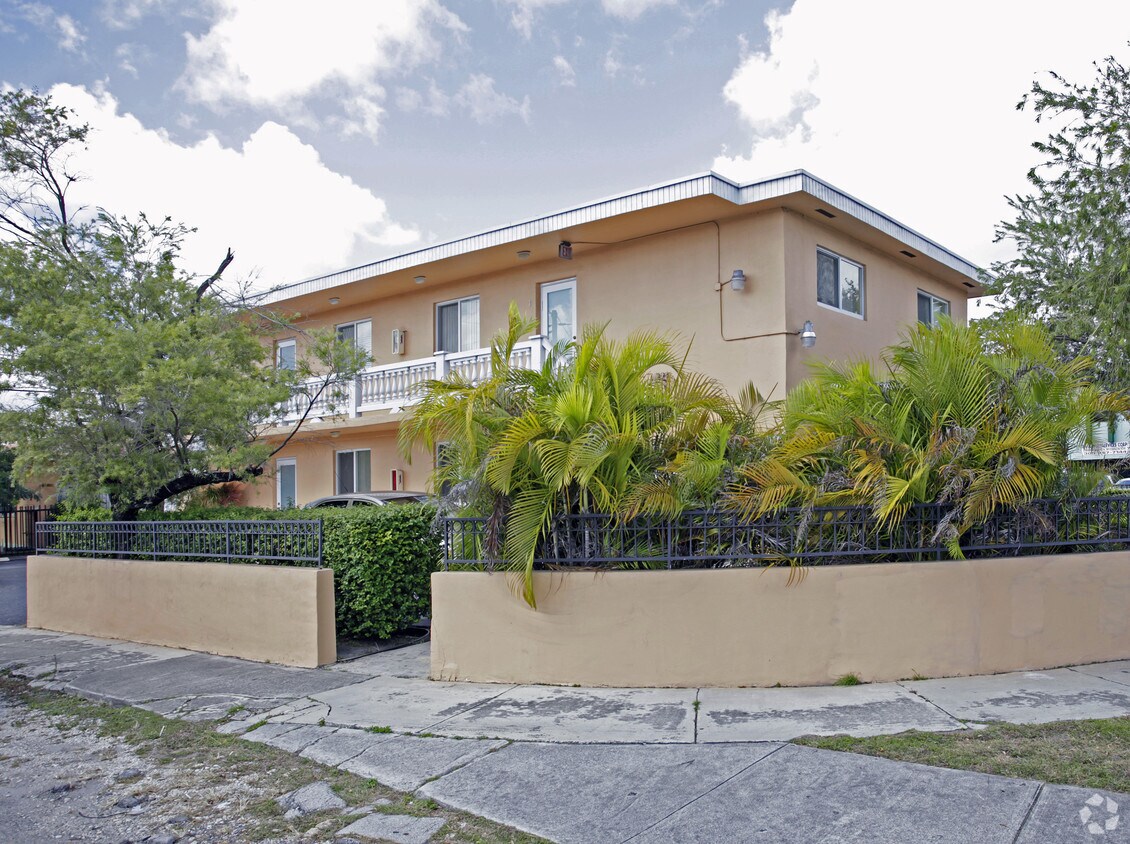 Primary Photo - 5707 NW 5th St