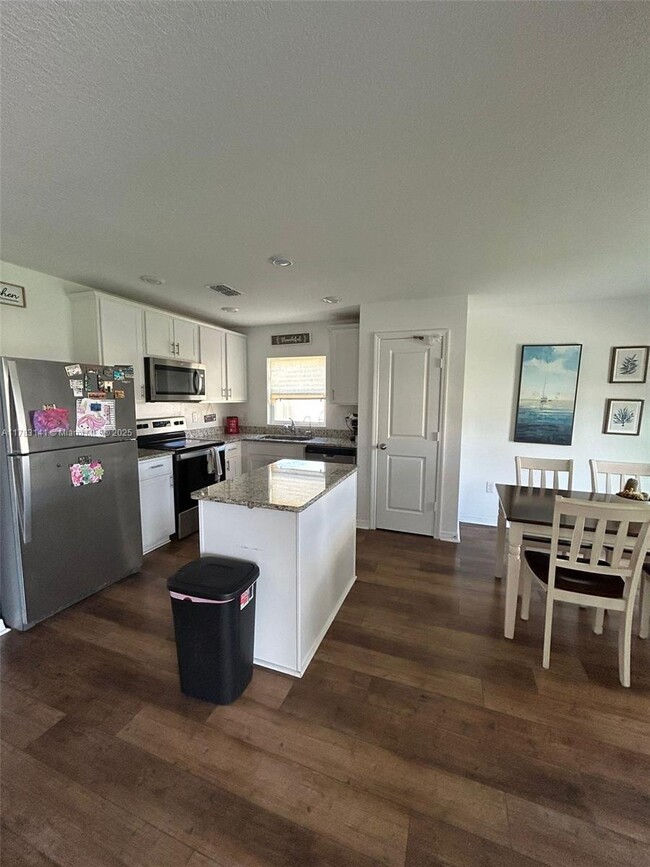 Building Photo - 4376 Carrabelle River Ln