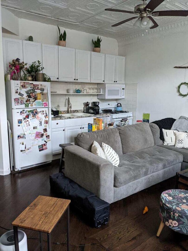 Building Photo - 2022 W McLean Ave