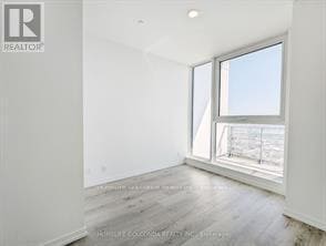 Photo du bâtiment - 1000 Portage Pkwy