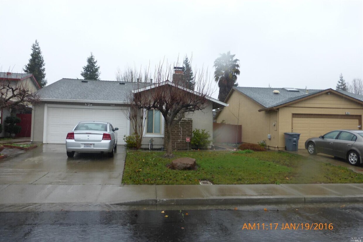 Primary Photo - 2031 California Dr
